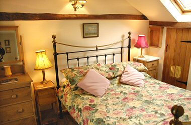 Book Comfortable Self-Catering accommodation in Halesworth